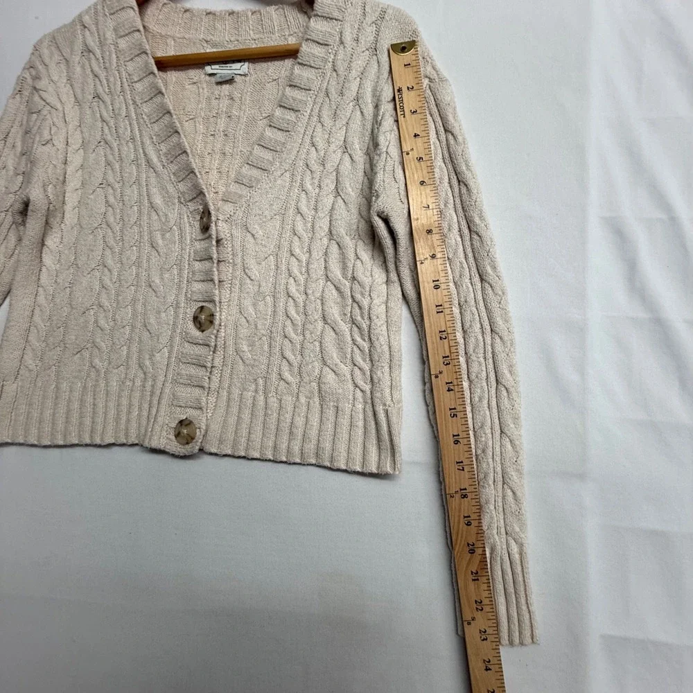 American Eagle Womens XS Cable Knit Cardigan Cream Cropped Button Sweater